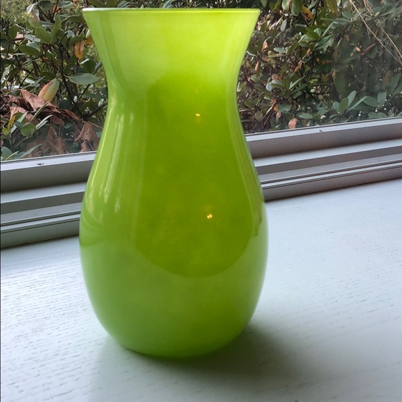 Vases - Picture 3 of 3